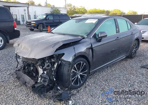 2020 Toyota Camry Se z USA, uszkodzony, nr VIN 4T1G11AK6LU898422